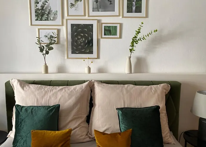 Big Vintage Style Flat Near Schoenbrunn דירה *