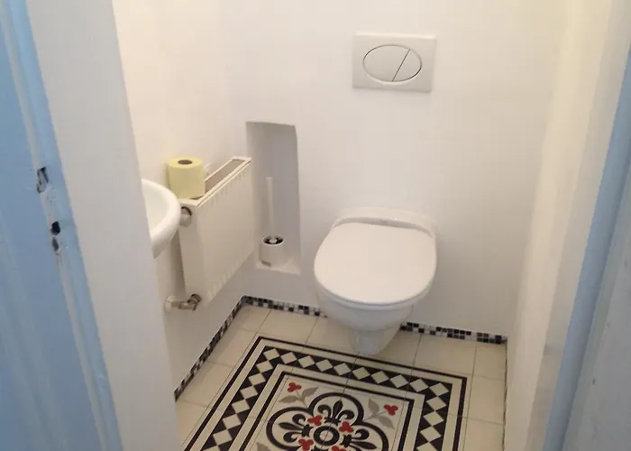 Big Vintage Style Flat Near Schoenbrunn *