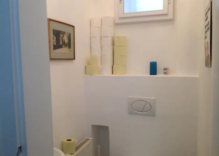 Big Vintage Style Flat Near Schoenbrunn דירה *