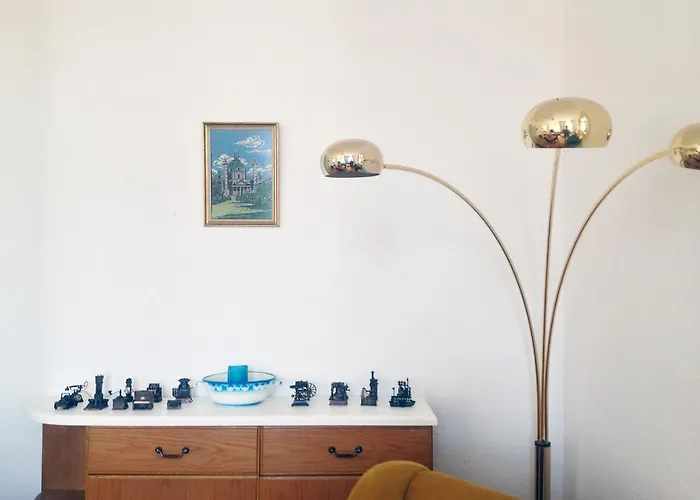Big Vintage Style Flat Near Schoenbrunn *