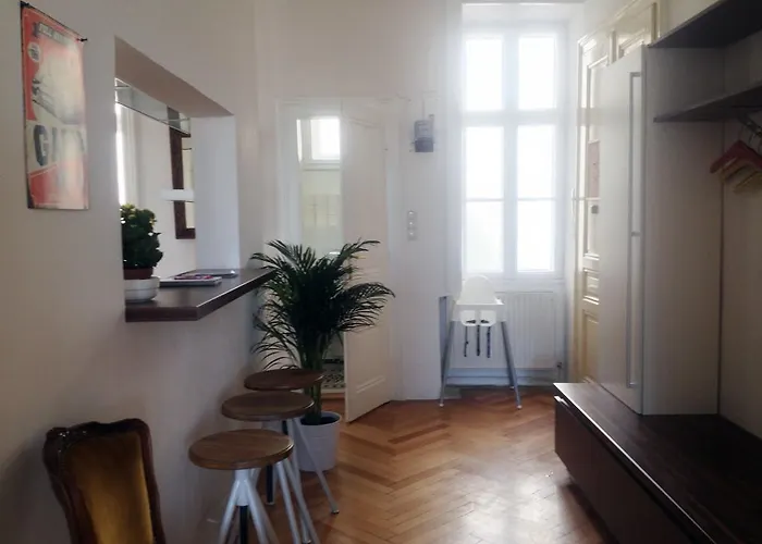 דירה Big Vintage Style Flat Near Schoenbrunn